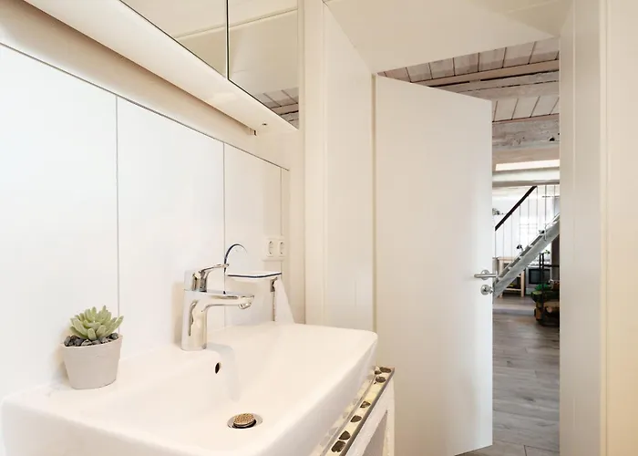 Semesterbostad Haus 1805